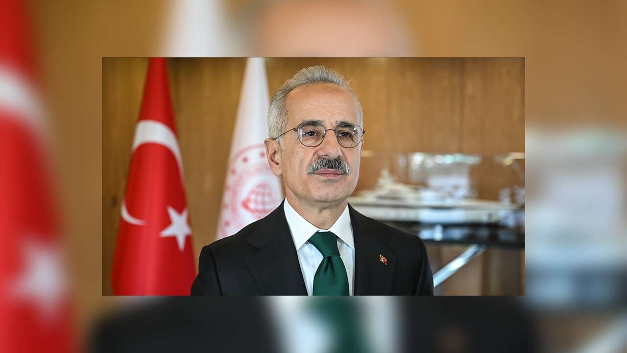 Uraloğlu, Karadeniz'de saldırıya uğrayan gemiye ilişkin açıklamada bulundu