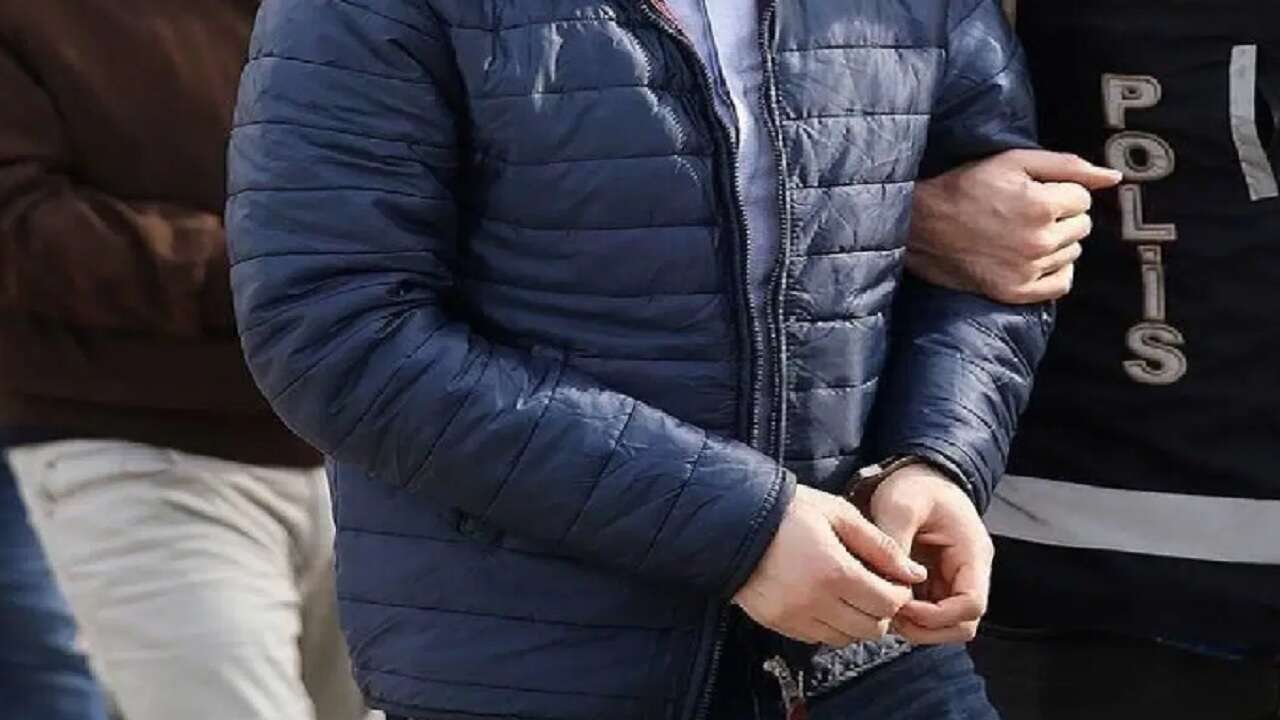 6 milyonluk vurgun: Kendilerini 'savcı' olarak tanıtıp dolandırdılar