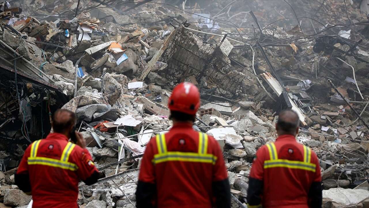 İsrail, İran'ın 3 bölgesine hava saldırılarında askeri altyapı ve tesisleri hedef aldığını iddia etti