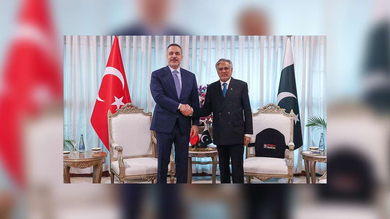 Dışişleri Bakanı Fidan, İslamabad'da Pakistanlı mevkidaşı Dar ile görüştü