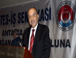 Türk-iş Başkanı Kumlu: Anayasa Değişikliği Yapılsa Bile Türkiye'nin İhtiyacını Karşılamayacak!