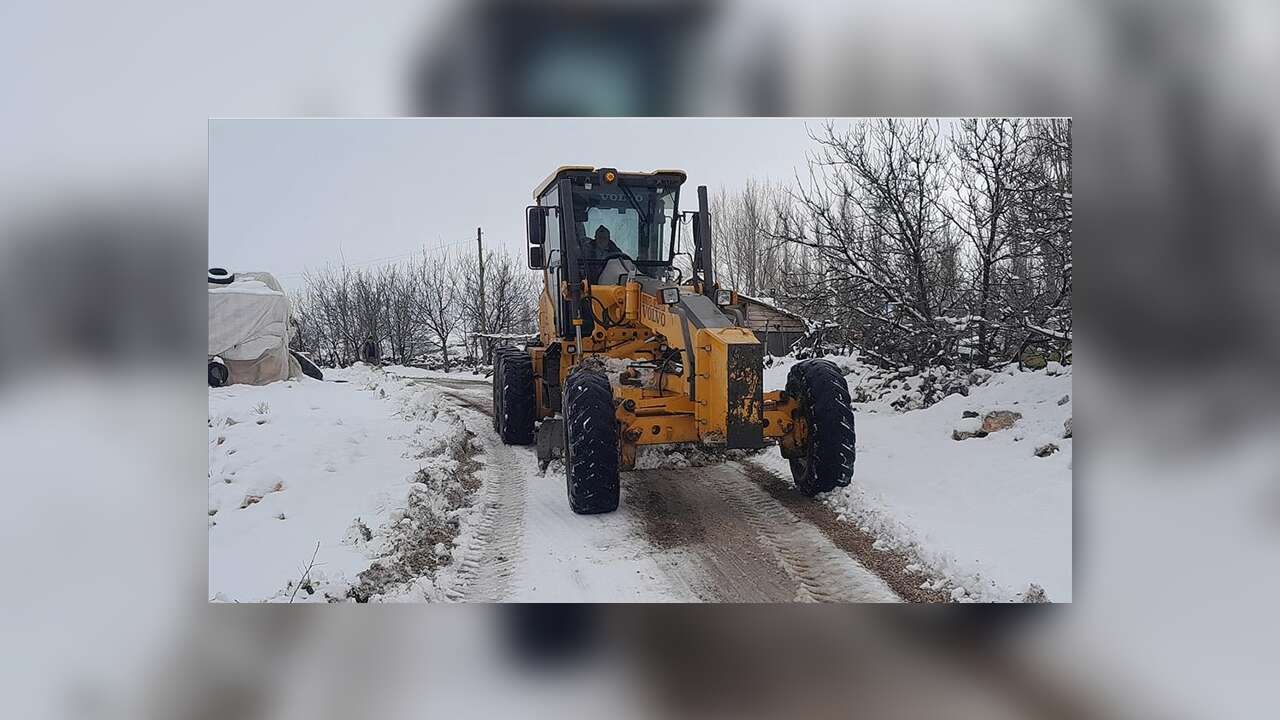 Bazı illerde kar etkili oldu