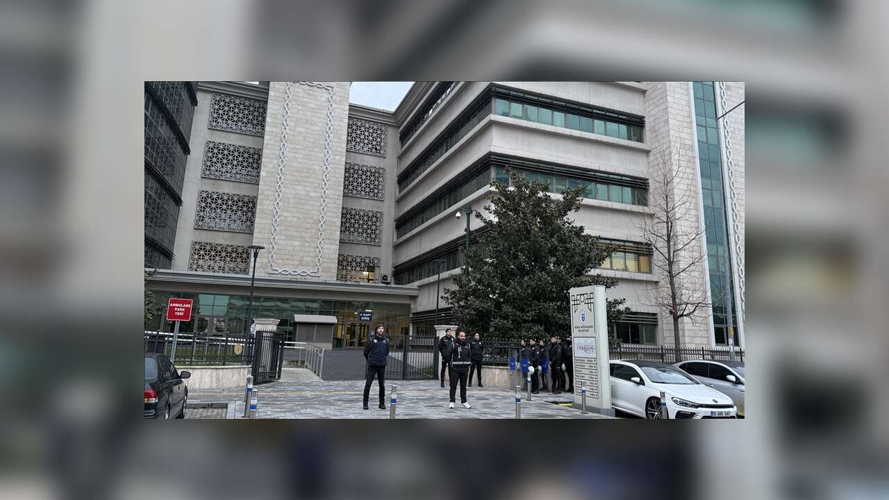Bursa Büyükşehir Belediye Başkanı Mustafa Bozbey gözaltına alındı