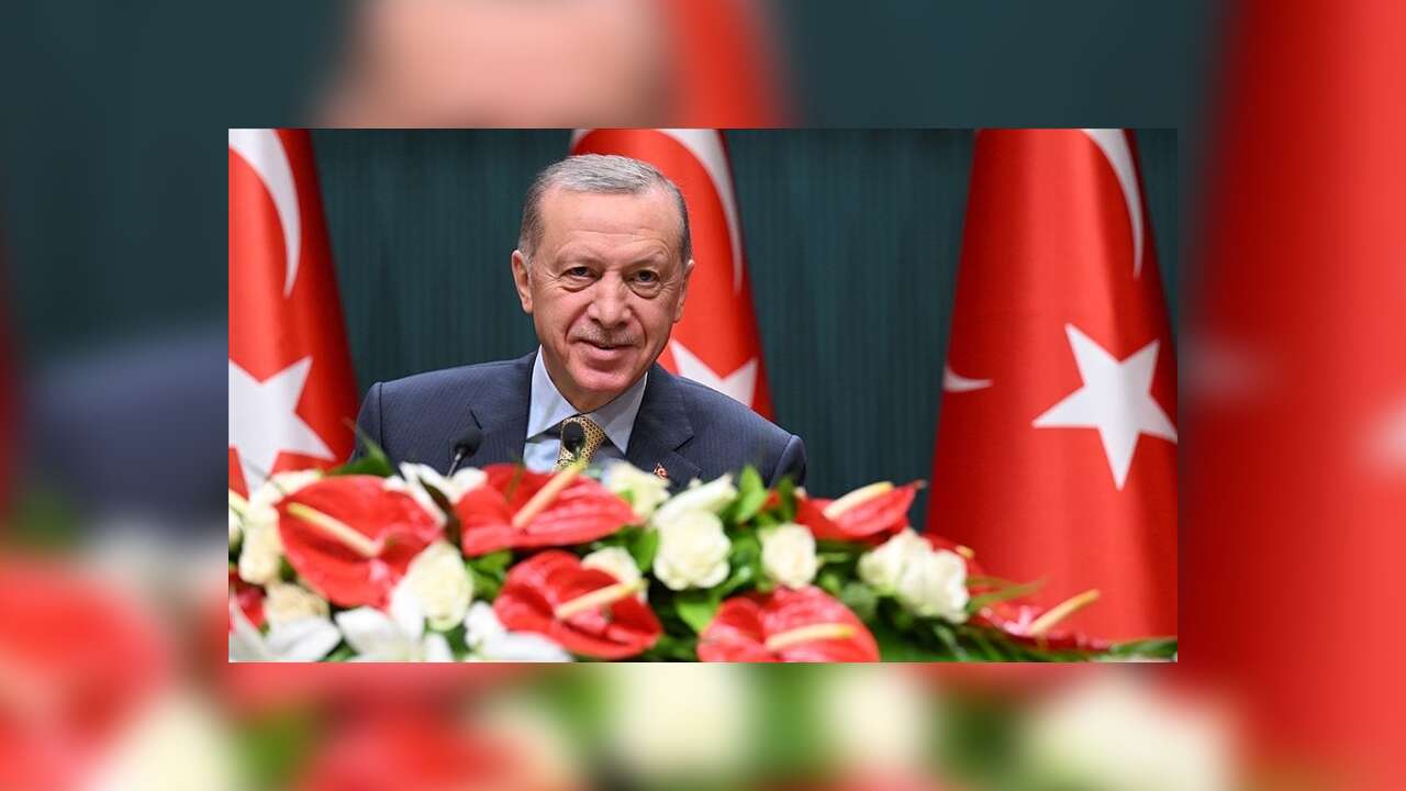 Cumhurbaşkanı Erdoğan, Dünya Kupası'na gitmeye hak kazanan A Milli Futbol Takımı'nı tebrik etti