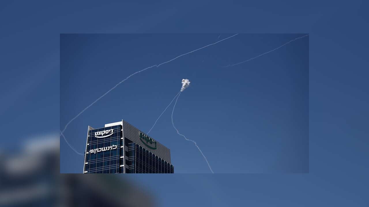 İran, ABD ve İsrail'e "daha geniş ve yıkıcı" misillemelerine devam edeceğini açıkladı