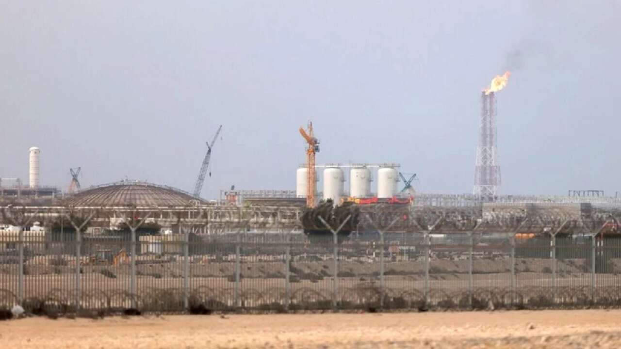 Kuveyt: Saldırı sonucu enerji ve su arıtma tesislerinden birinde maddi hasar oldu