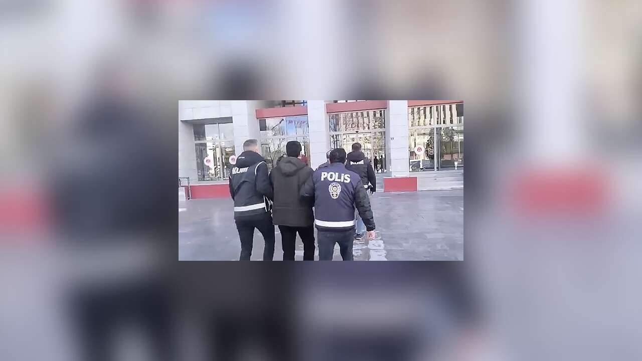 Yapay zekayla kimlik fotoğrafını değiştirip "joker" adayları ehliyet sınavına sokanlara operasyon