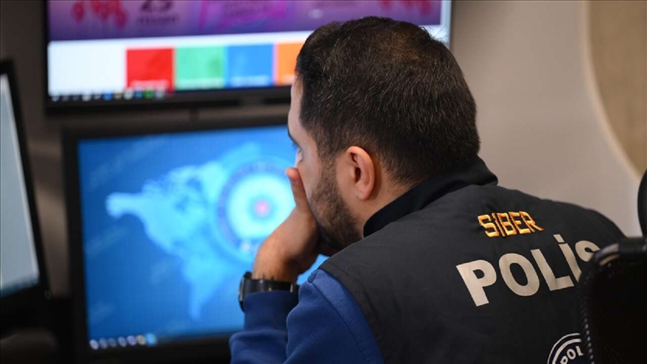 İstanbul'un siber polisi, "kolay para, yüksek kazanç" dolandırıcılarına göz açtırmadı