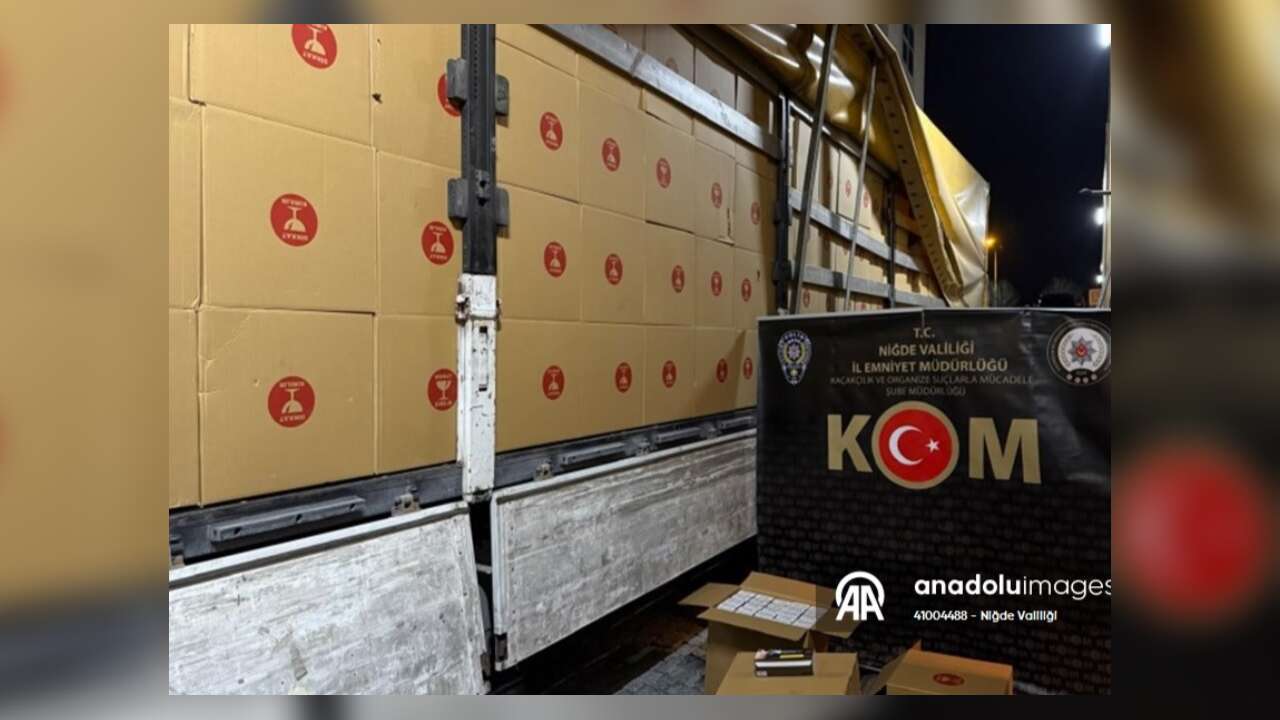Niğde'de 11 milyon 700 bin makaron ele geçirildi!