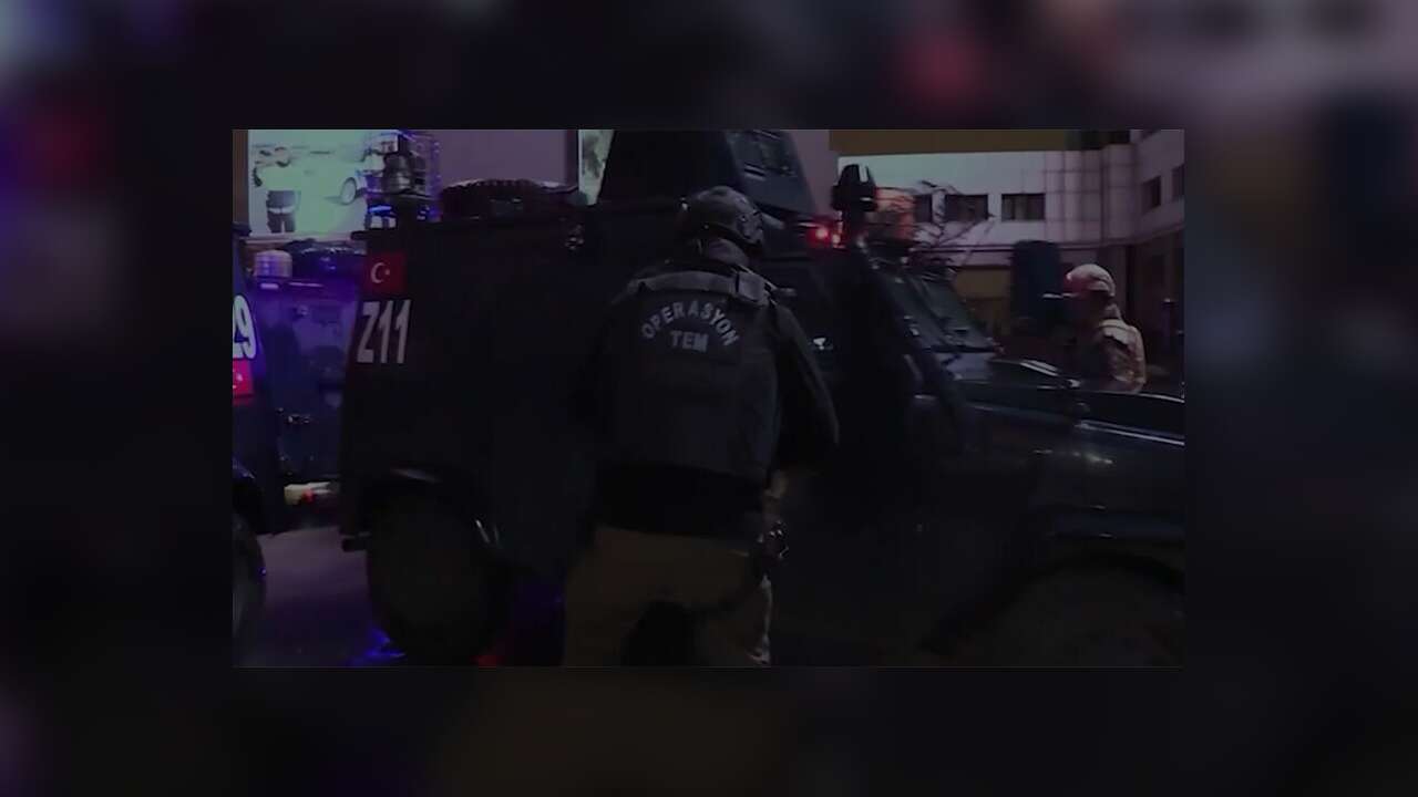 İst'da terör örgütü DEAŞ operasyonunda 17 zanlı yakalandı