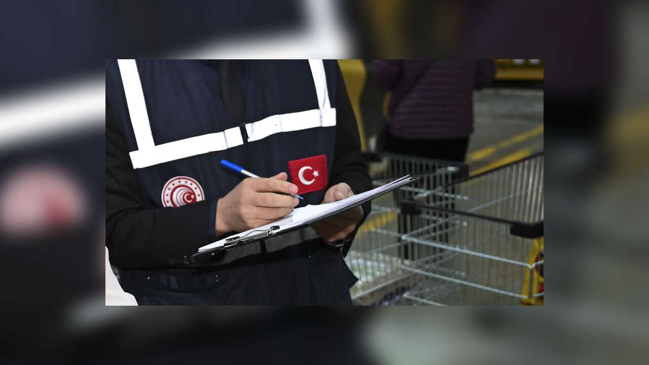 Ticaret Bakanlığı'ndan Diyarbakır, İstanbul ve Balıkesir'deki bazı zincir marketlere fiyat incelemesi