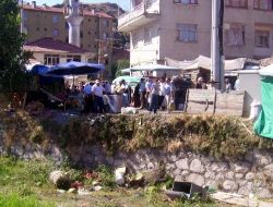 Freni Patlayan Minibüs Pazar Yerine Daldı: 3'ü Ağır 4 Yaralı