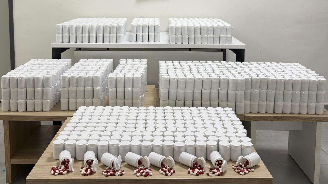 İzmir'de 102 bin 596 uyuşturucu hap ele geçirildi!