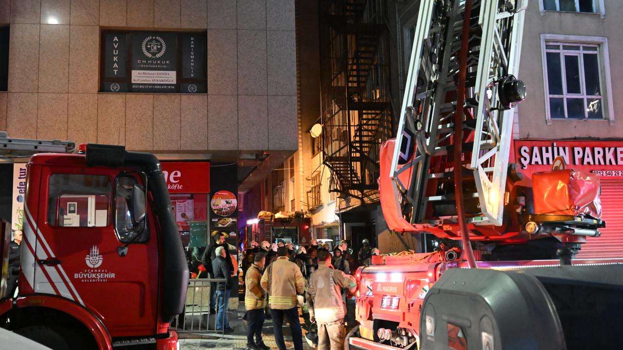 İstanbul'da otel yangını
