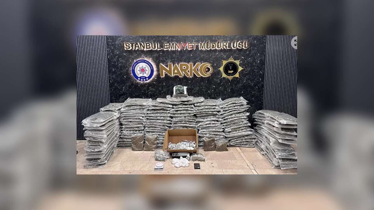 İstanbul'da yaklaşık 176 KİLO uyuşturucu ele geçirildi!