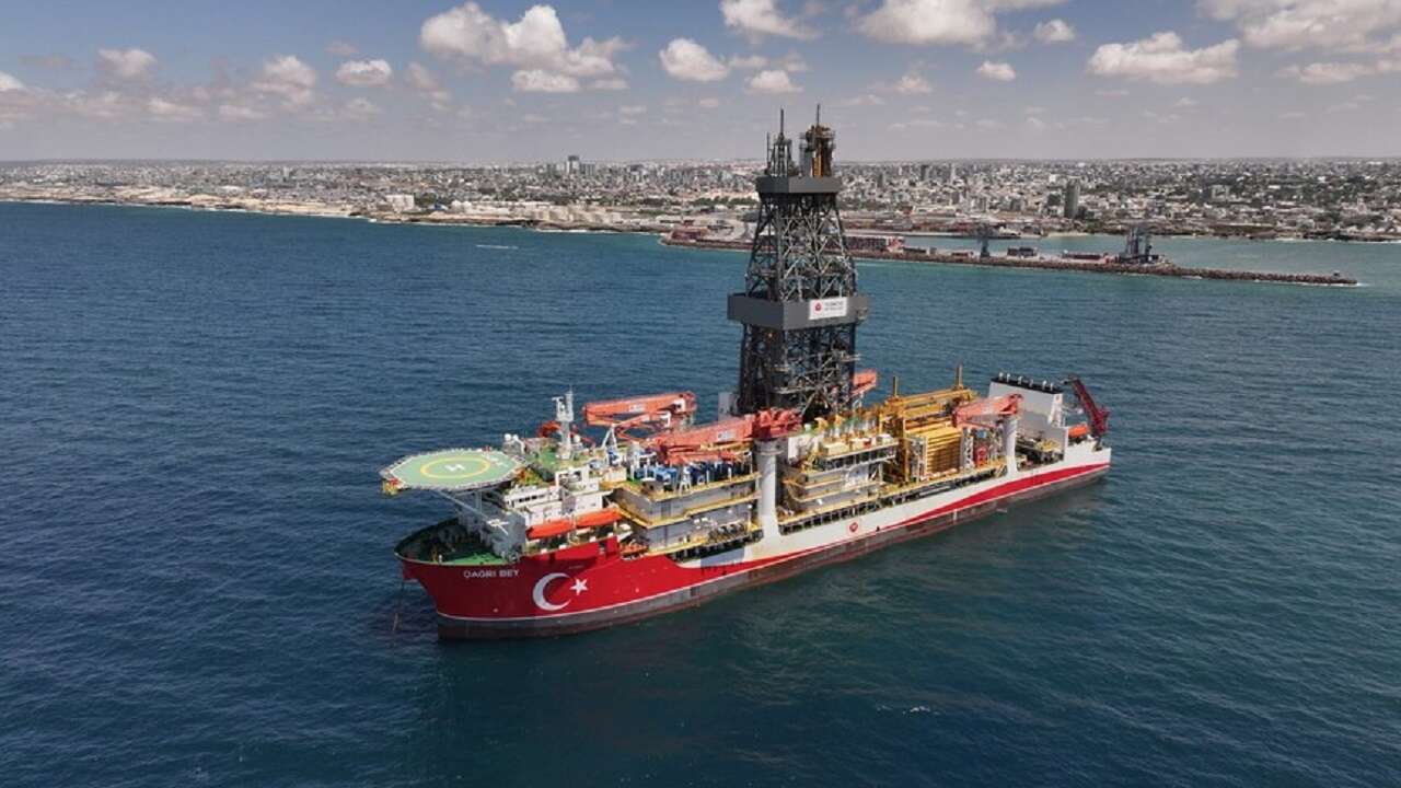 Uzmanlara göre Çağrı Bey gemisinin Somali'ye gelmesi "Tarihi bir an"