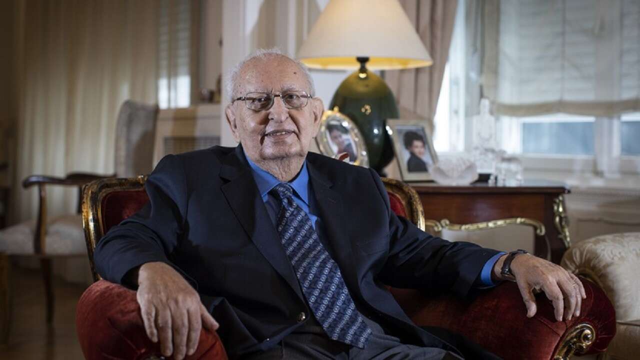 Eski TBMM Başkanı Hüsamettin Cindoruk hayatını kaybetti!