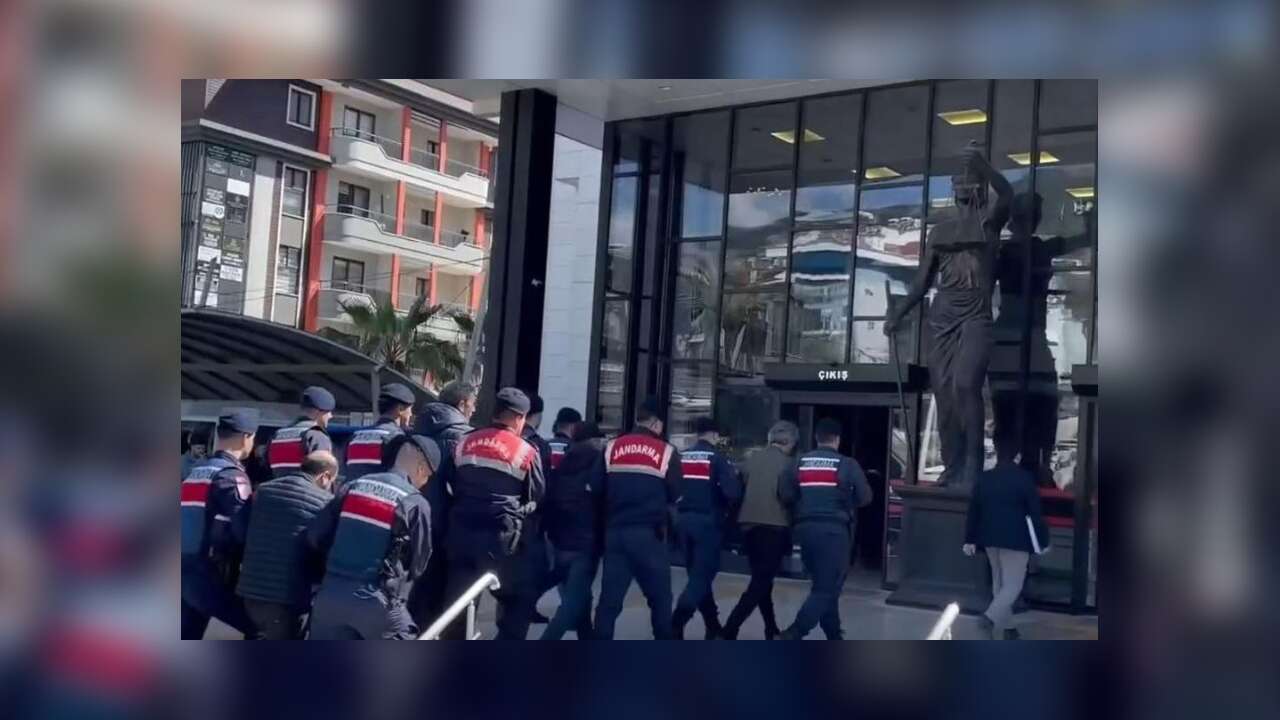 Zehir tacirlerine göz açtırılmıyor: 425 bin hap ele geçirildi!