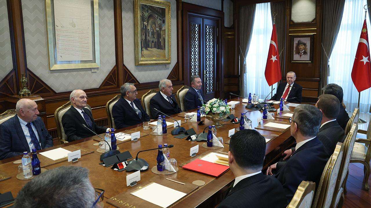 Cumhurbaşkanı Erdoğan, Türk Demokrasi Vakfı heyetini kabul etti