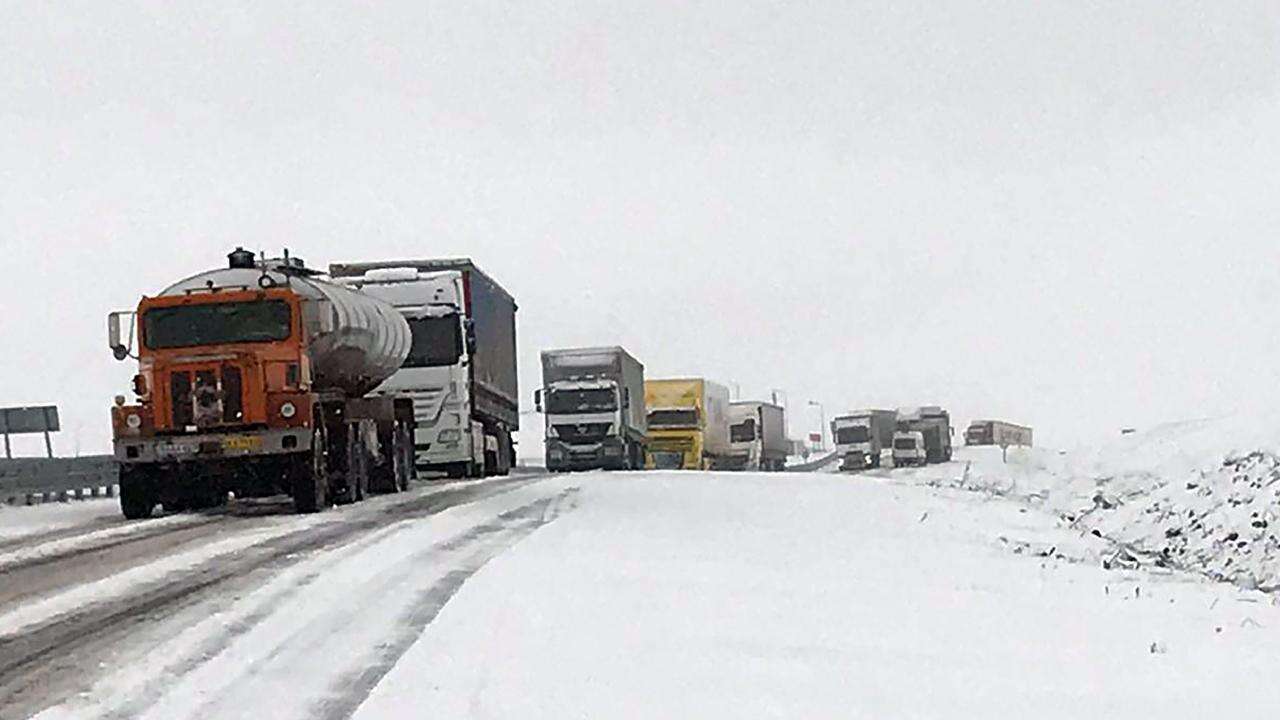 Türkgözü-Posof-Damal kara yolu tır trafiğine açıldı