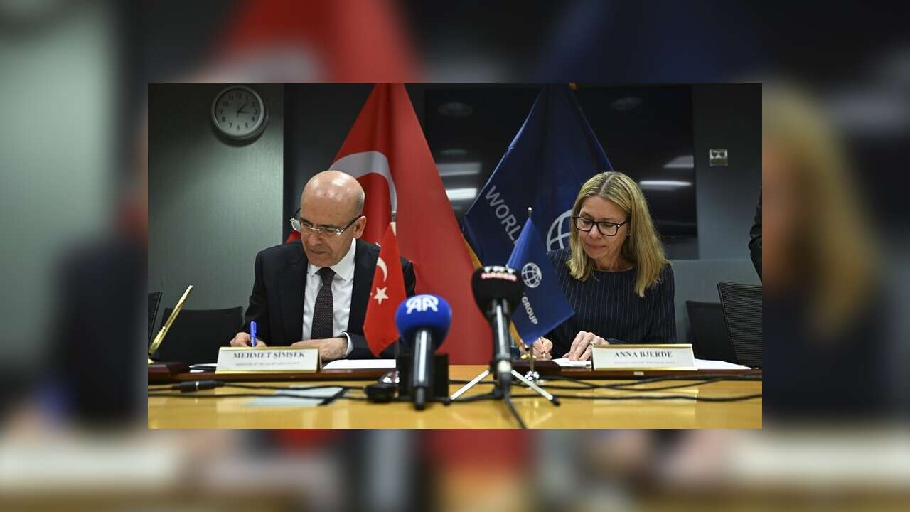 Türkiye ile Dünya Bankası "İstanbul Kuzey Demir Yolu Geçişi Projesi"nin finansman anlaşmasını imzaladı