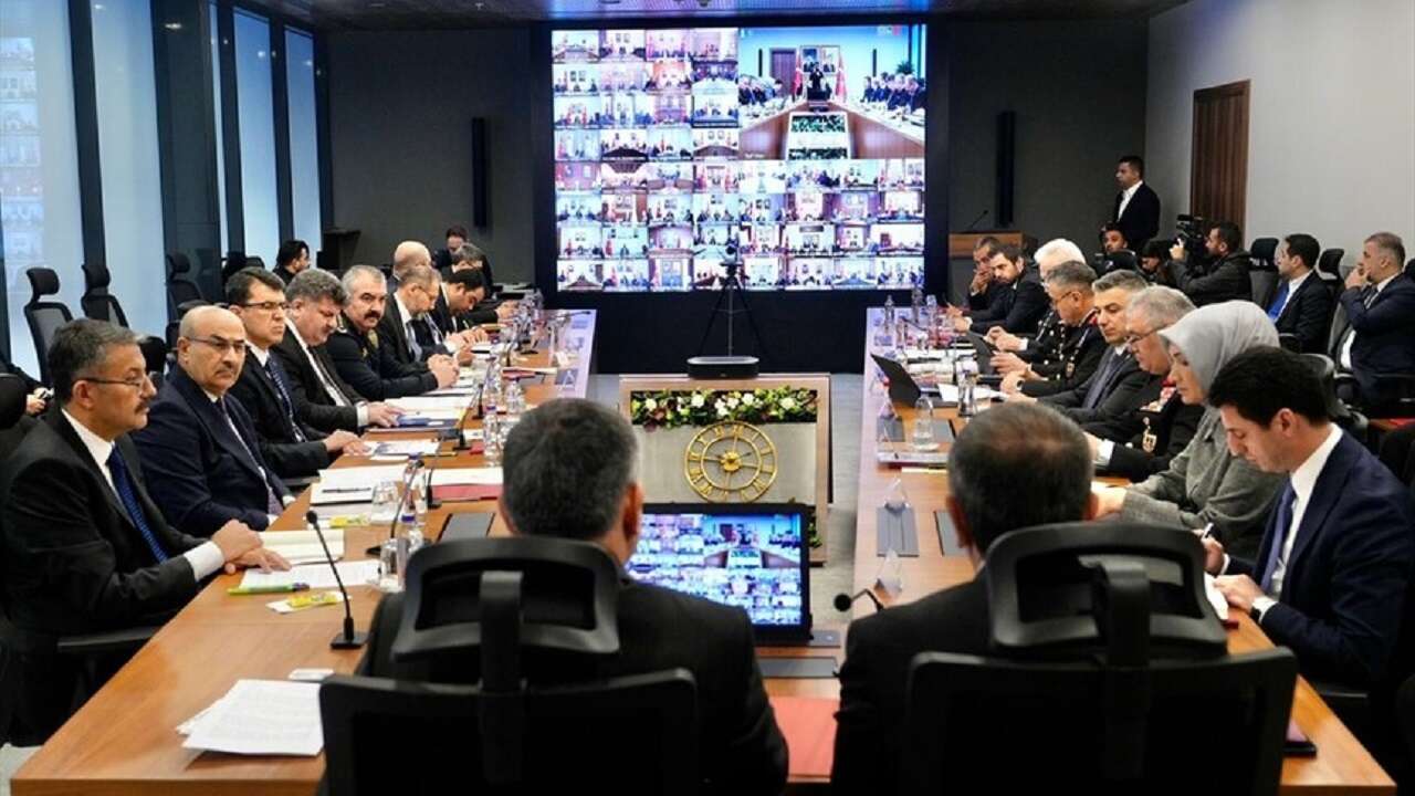 İçişleri Bakanlığı'ndaki "okul güvenliği" toplantısı başladı