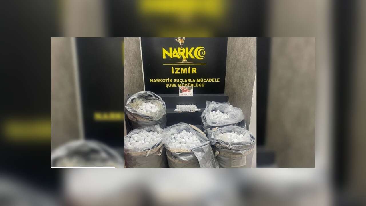 İzmir’de 156 BİN UYUŞTURUCU HAP Yakalaması