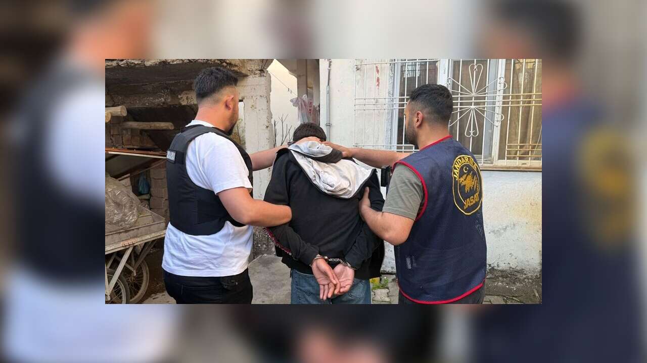 MİT'ten siber suç şebekesine yönelik operasyon: 12 gözaltı