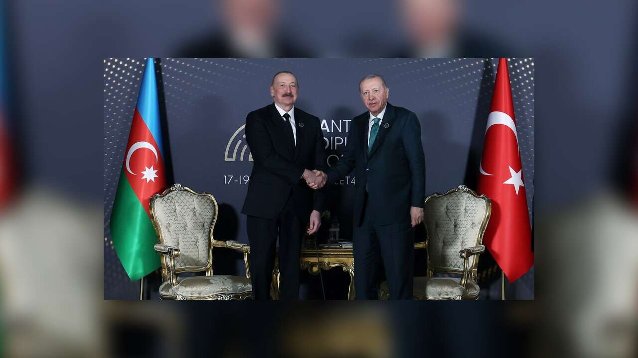 Cumhurbaşkanı Erdoğan'dan ADF'de diplomasi trafiği