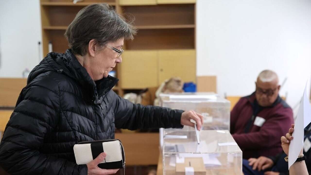 Bulgaristan'da genel seçim için oy kullanma işlemi başladı