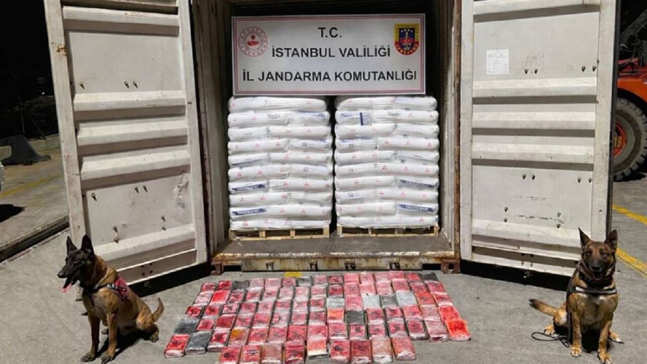 İst'da düzenlenen uyuşturucu operasyonunda 106 kilo Kokain ele geçirildi!