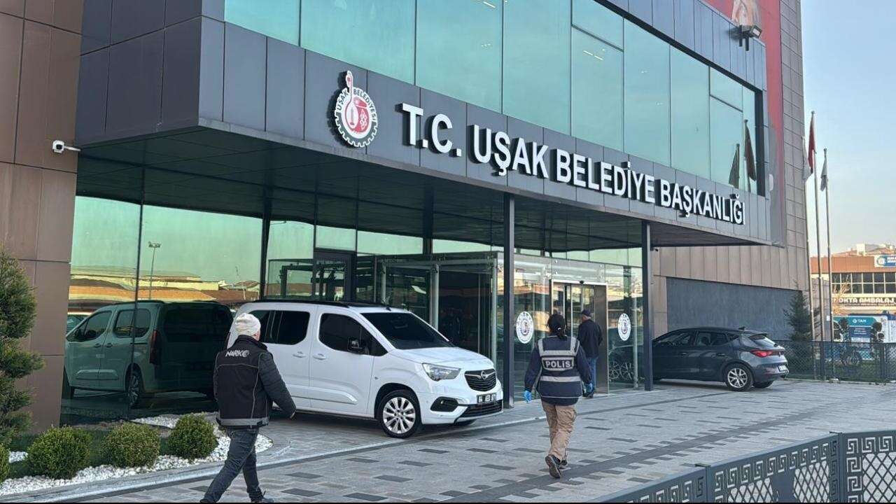 Uşak Belediyesi'ne 2. dalga operasyon: 28 GÖZALTI