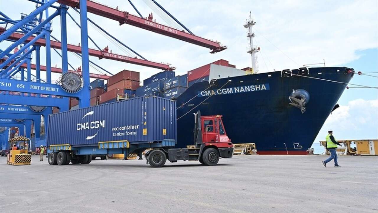 Türkiye'den Lübnan'a 38 konteynerlik insani yardım