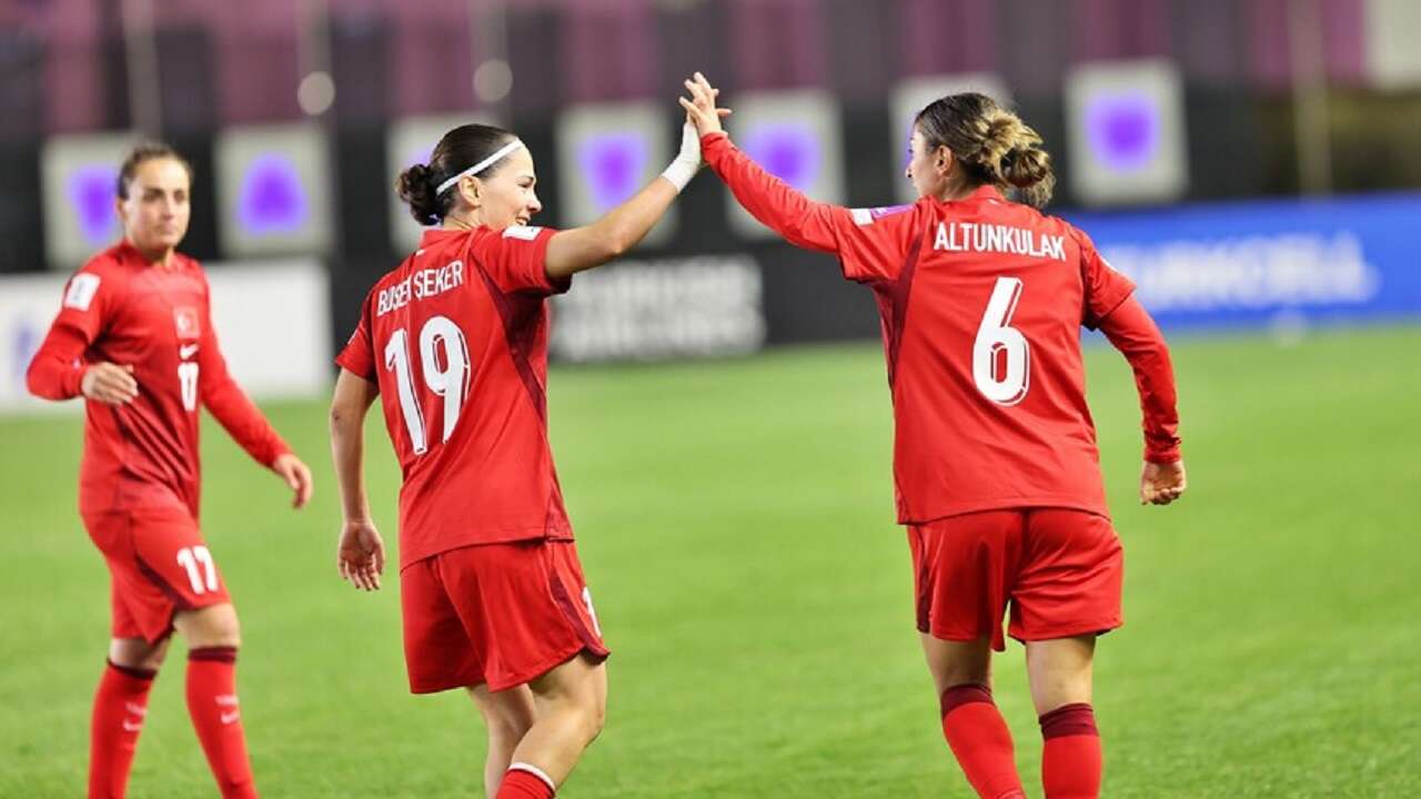 A Milli Kadın Futbol Takımı, FIFA dünya sıralamasında 7 basamak yükseldi