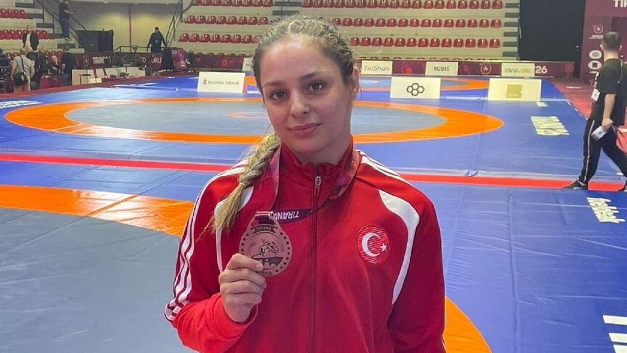 Milli Güreşçi Tuba Demir, Avrupa üçüncüsü oldu!