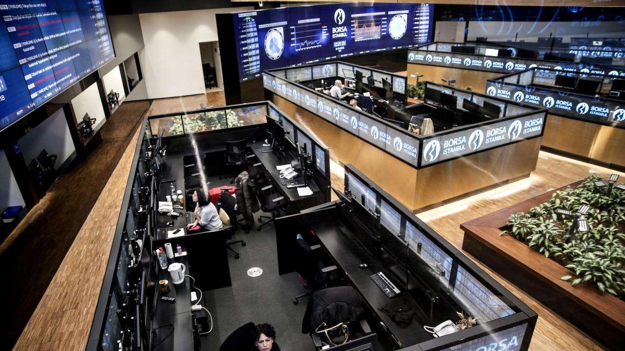 BIST 100 / Borsa güne yatay başladı