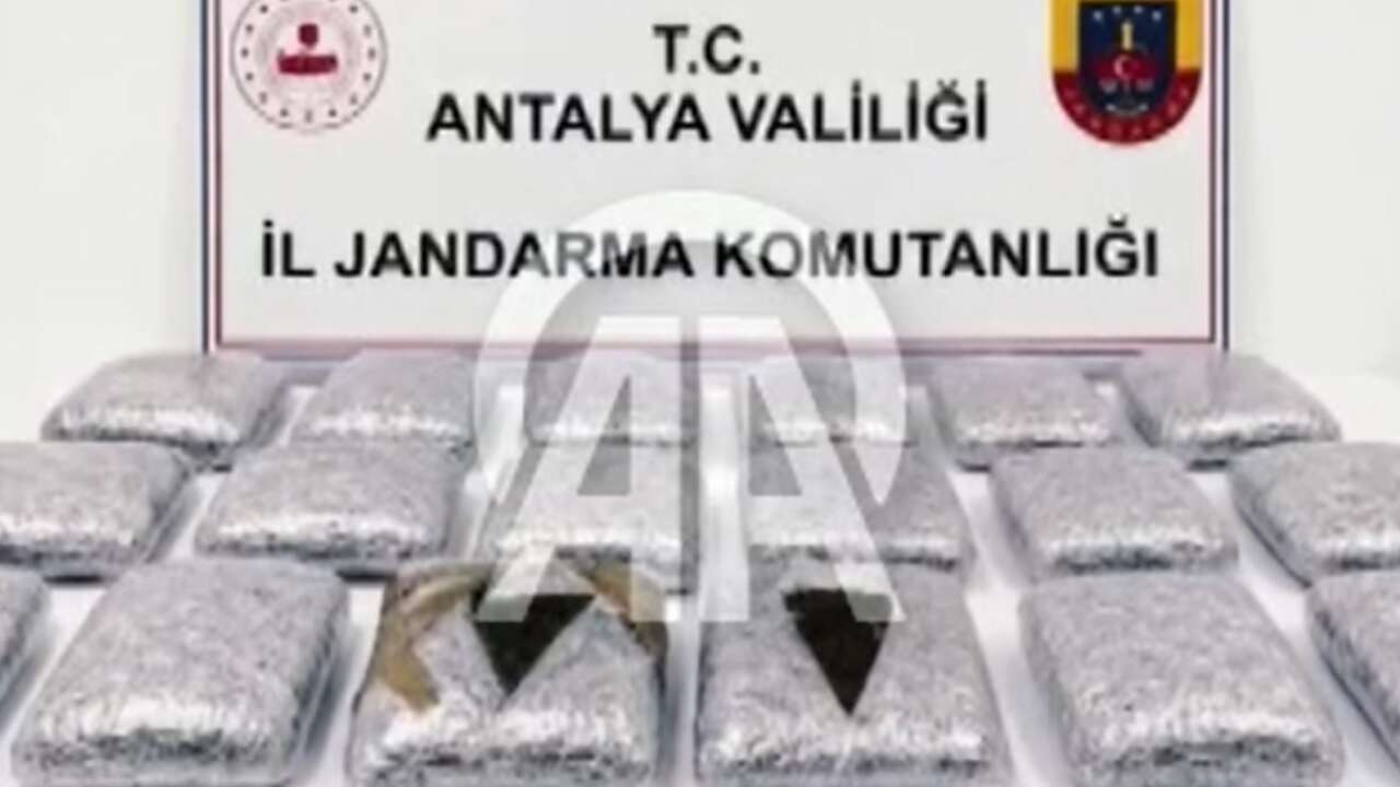 Antalya'da 30 kilogram uyuşturucu ele geçirildi