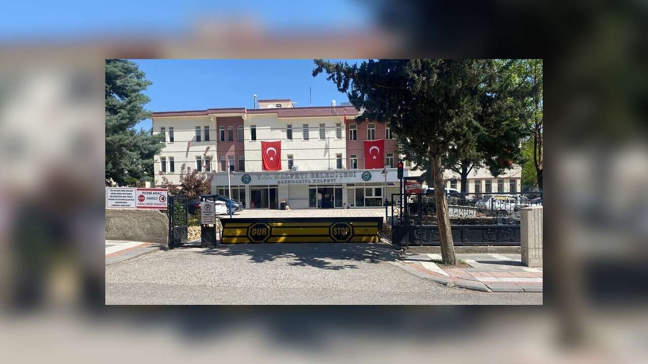 Halfeti Belediyesi'ne yönelik operasyonda 29 şüpheli tutuklandı