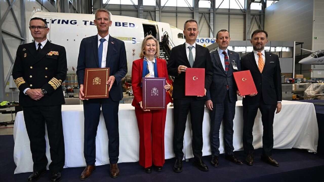 HÜRJET'in İspanya'ya ihracına ilişkin Madrid'de imza töreni düzenlendi