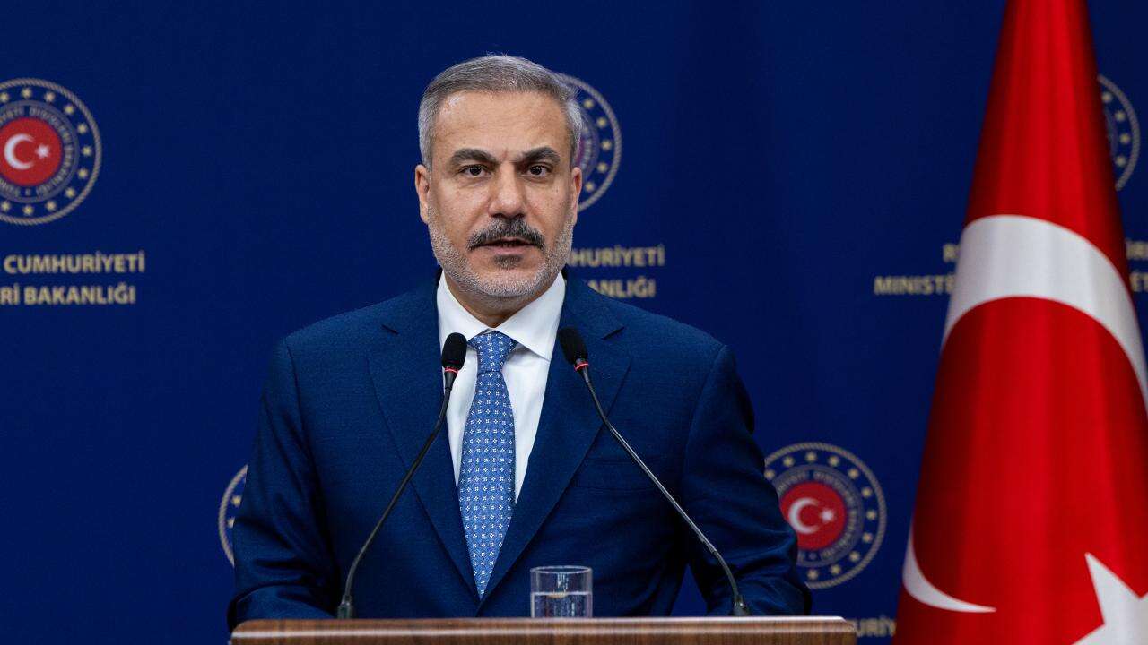 Dışişleri Bakanı Hakan Fidan Yunan mevkidaşı ile görüştü!