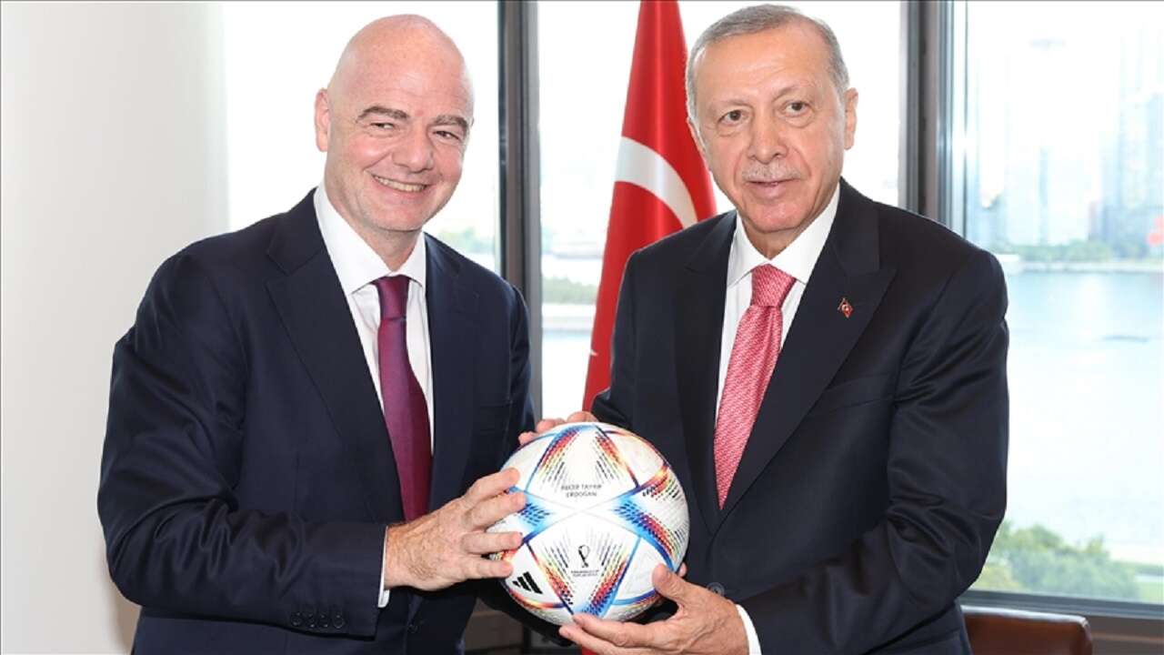 FIFA Başkanı Infantino, İran'ın Dünya Kupası'na katılacağını açıkladı
