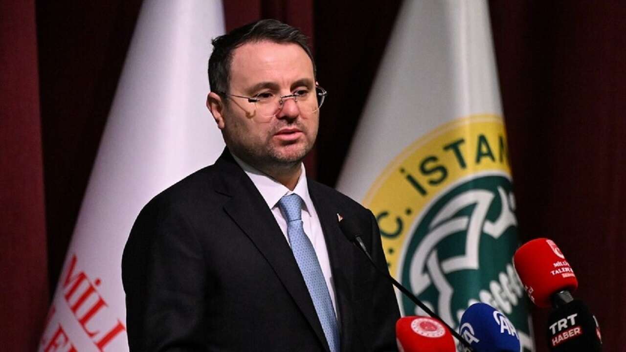 Gürlek: Bugün geldiğimiz noktada mevcut anayasamız maalesef yetersiz kalmaktadır