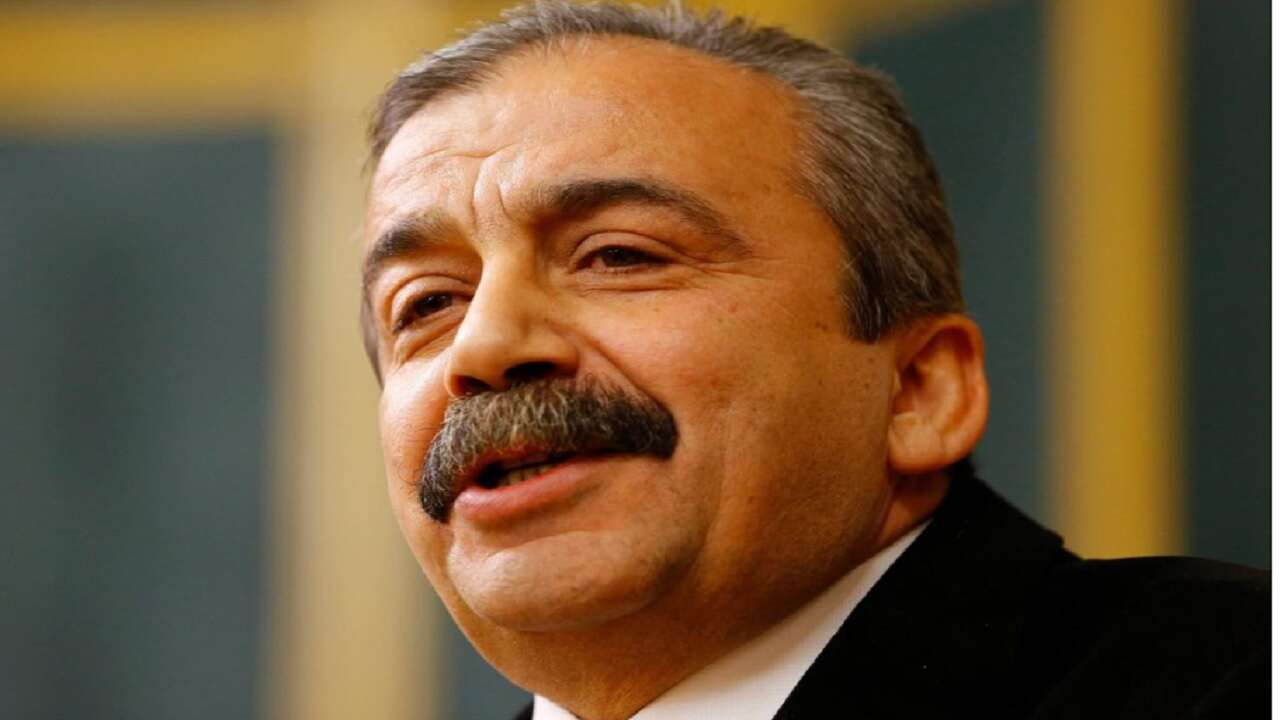 Kurtulmuş’tan "Sırrı Süreyya Önder" için anma mesajı