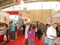 İzmir Kitap Fuarı'na Yoğun İlgi