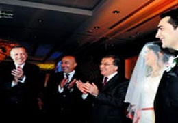 Erdoğan, Gül'ü Neden Alkışladı?