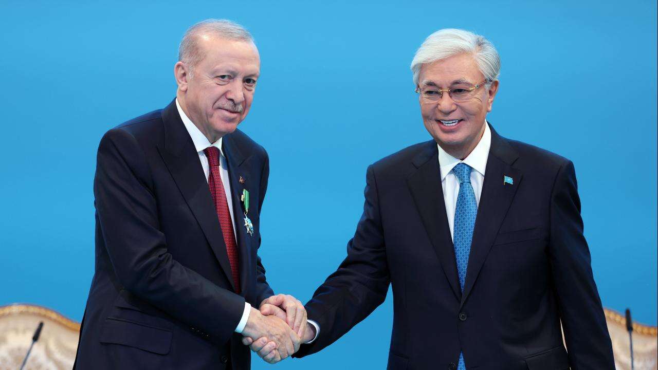 Cumhurbaşkanı Erdoğan'a Kazakistan'da devlet nişanı verildi