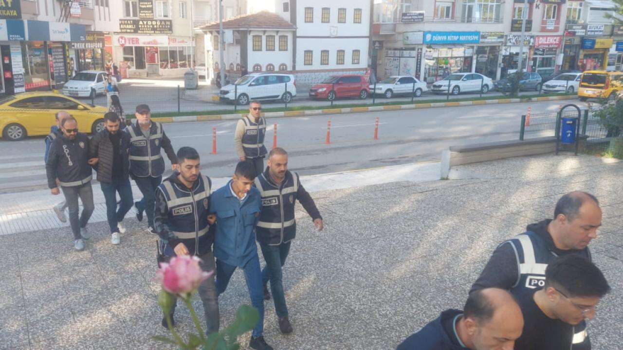 İstanbul merkezli SAHTE PIRLANTA Operasyonu
