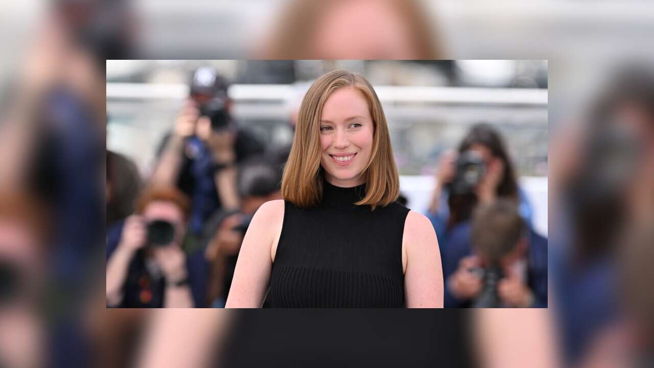 Cannes Film Festivali'ne katılan ABD'li aktrist Hannah Einbinder, Filistin'e desteğini vurguladı