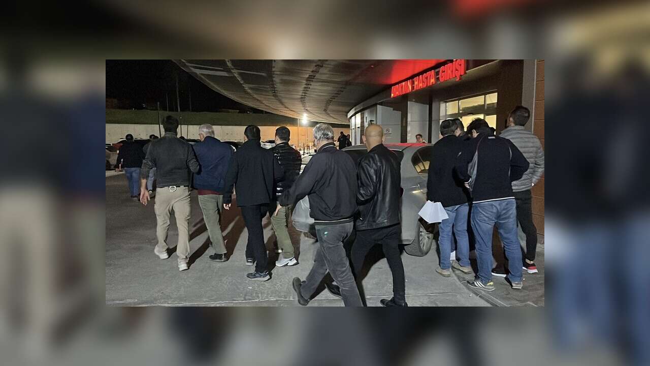 Eskişehir'in Tepebaşı Belediyesine yönelik operasyonda gözaltı sayısı 25'e yükseldi