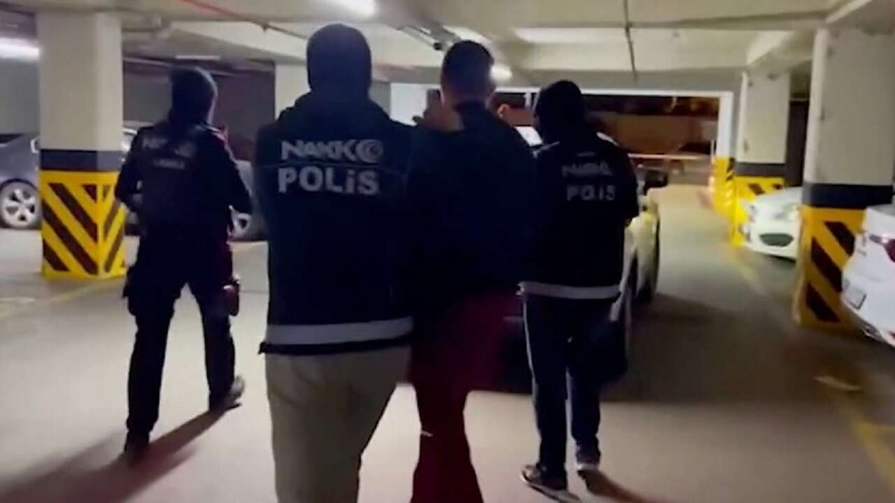 Kırmızı bültenle aranan Hollandalı zanlı İstanbul'da operasyonla yakalandı